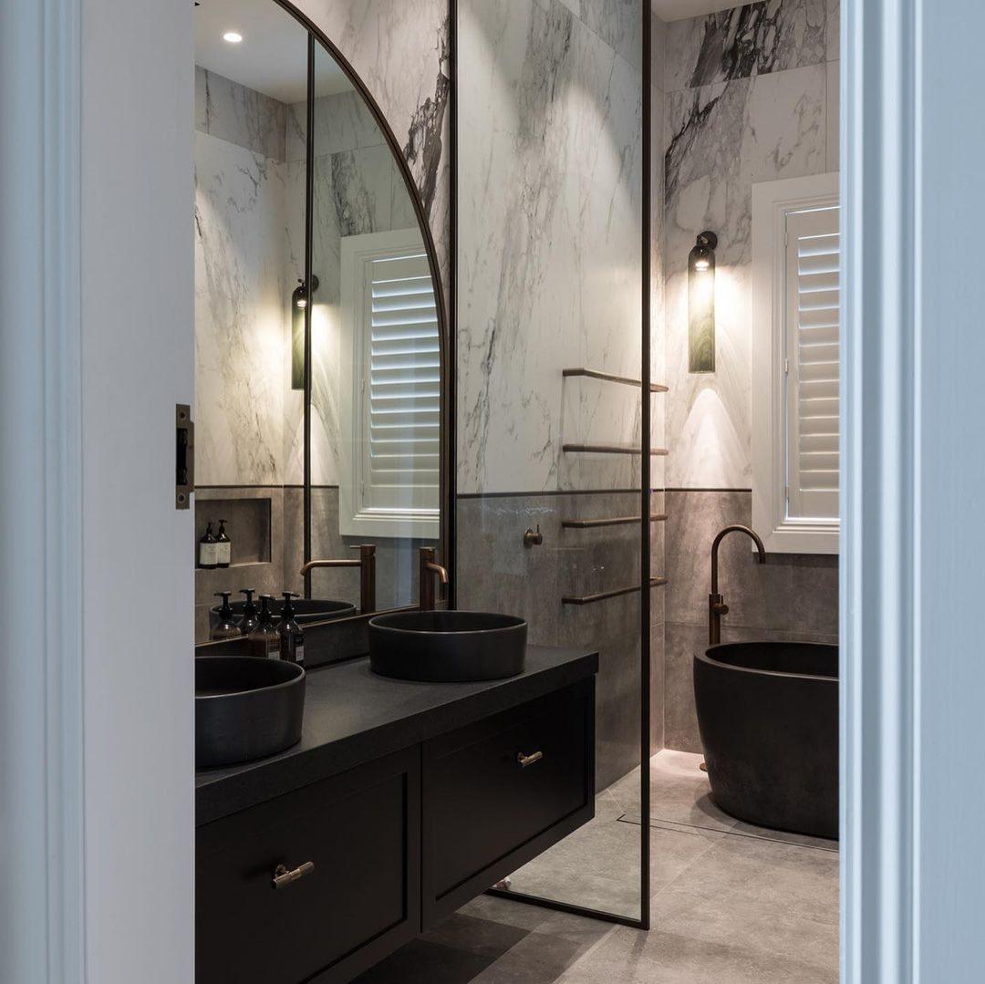 Wall Sconce Clear Glass Brass Cylinder | Modern