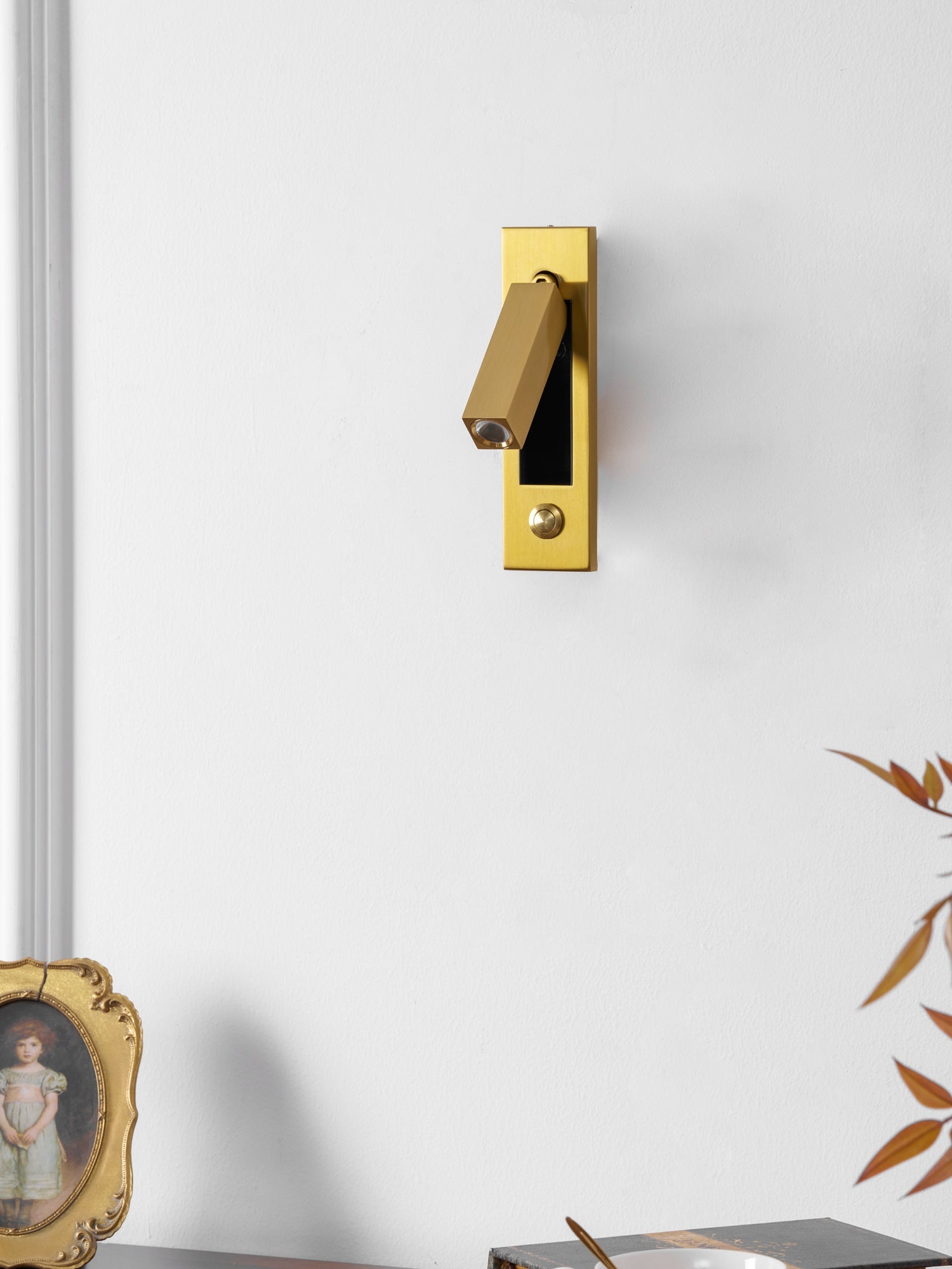 Wall Sconce LED Black Adjustable Spot Reading | Modern