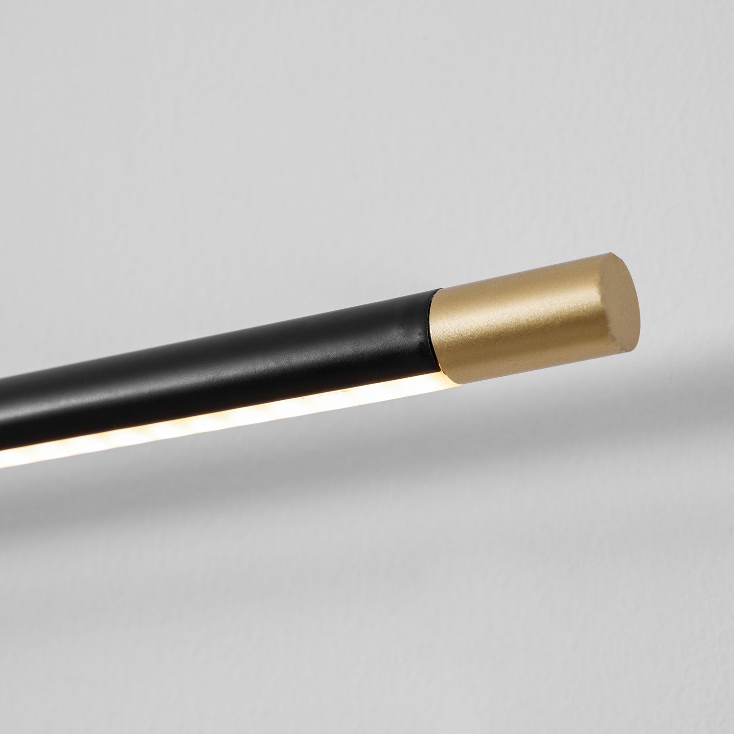 LED Wall Lamp Black Brass Linear Swivel | Modern