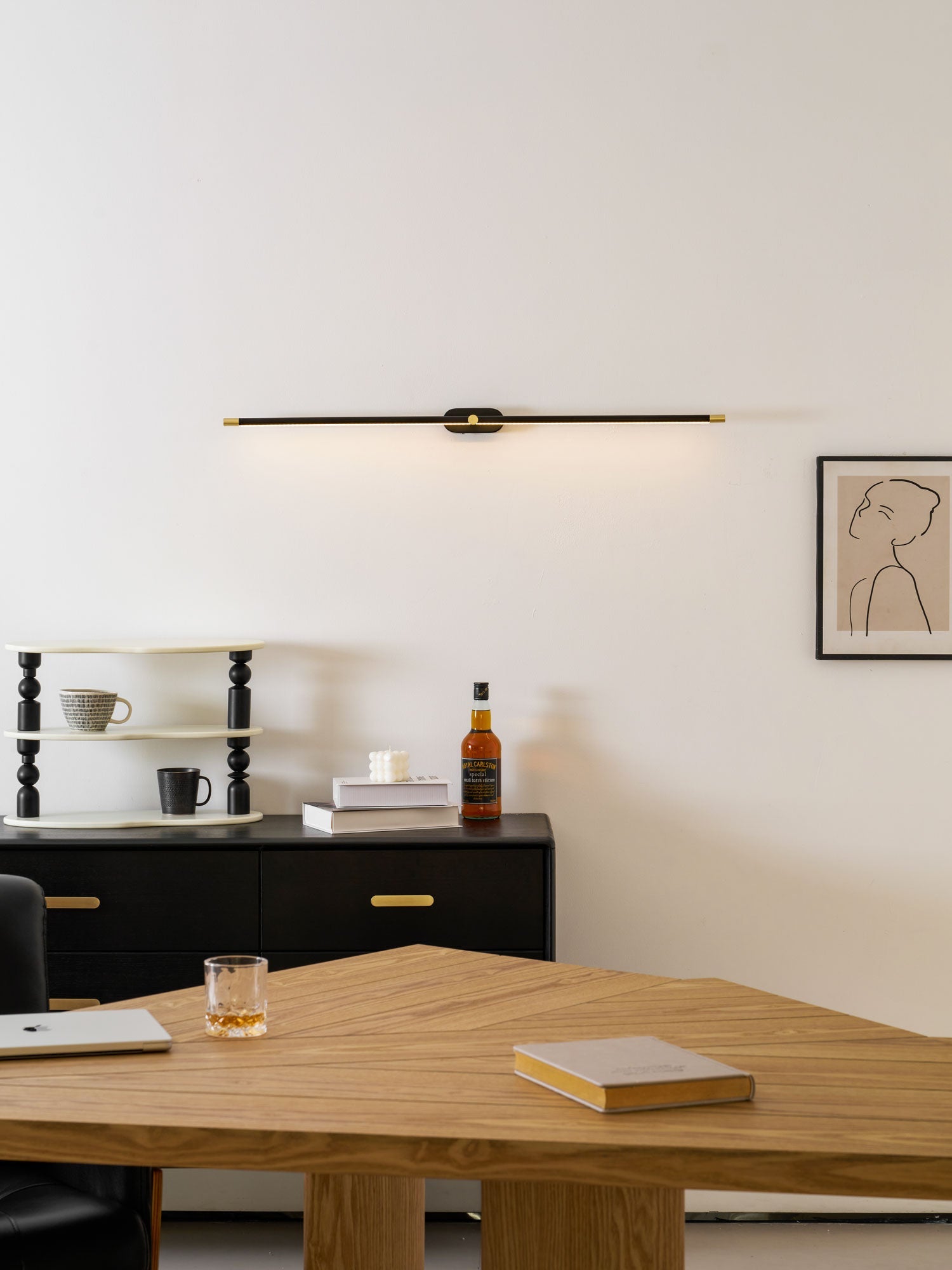 LED Wall Lamp Black Brass Linear Swivel | Modern