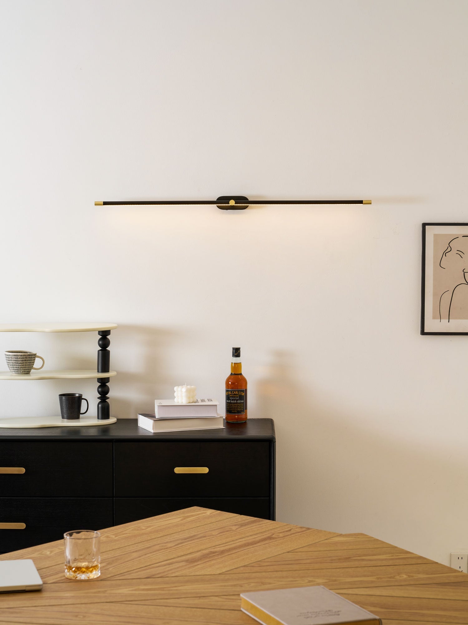 LED Wall Lamp Black Brass Linear Swivel | Modern