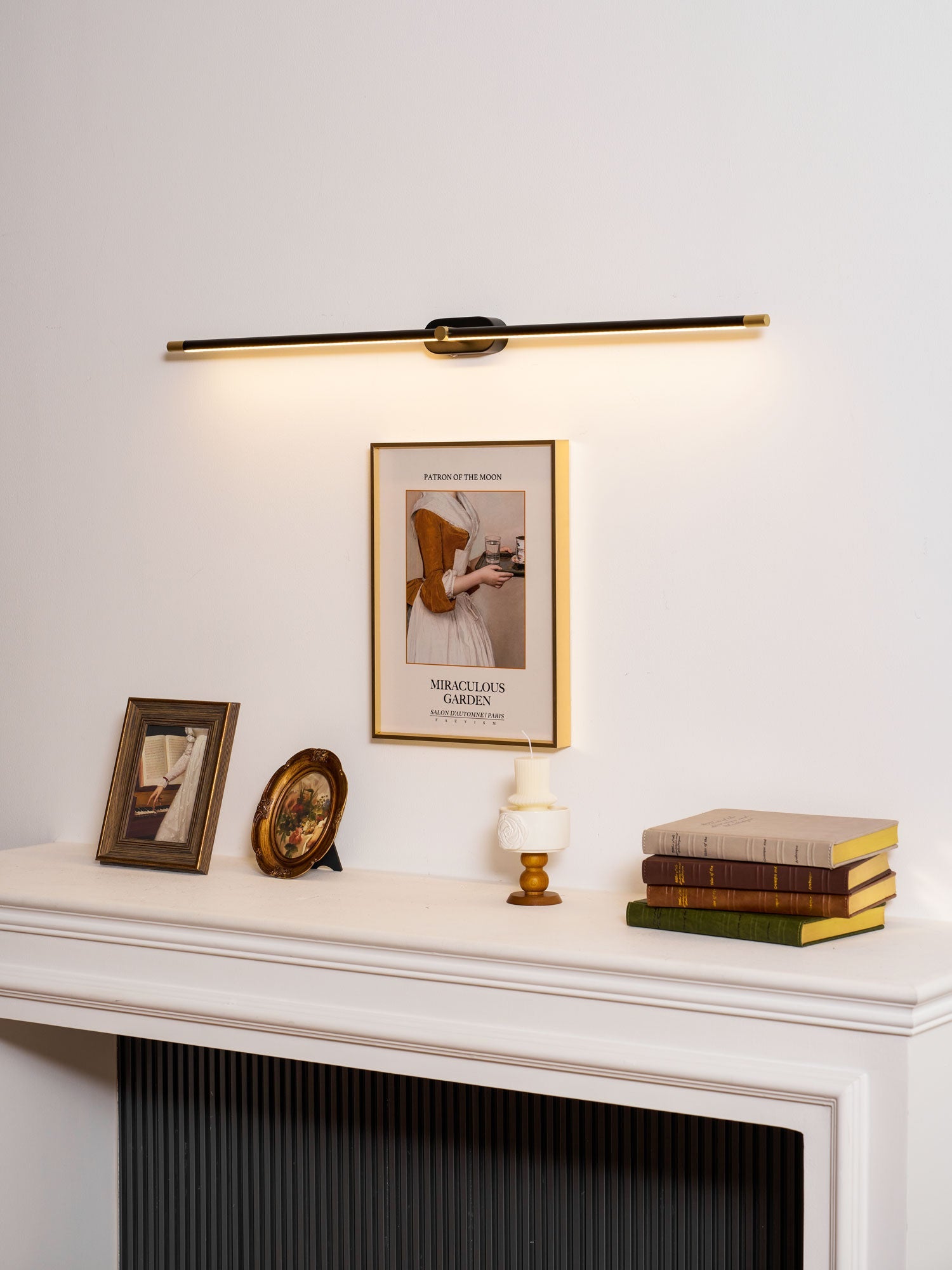 LED Wall Lamp Black Brass Linear Swivel | Modern