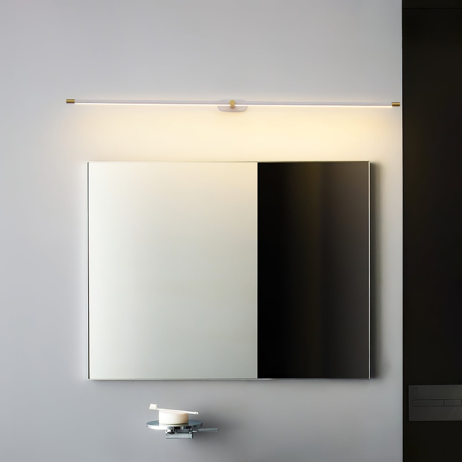 LED Wall Lamp Black Brass Linear Swivel | Modern