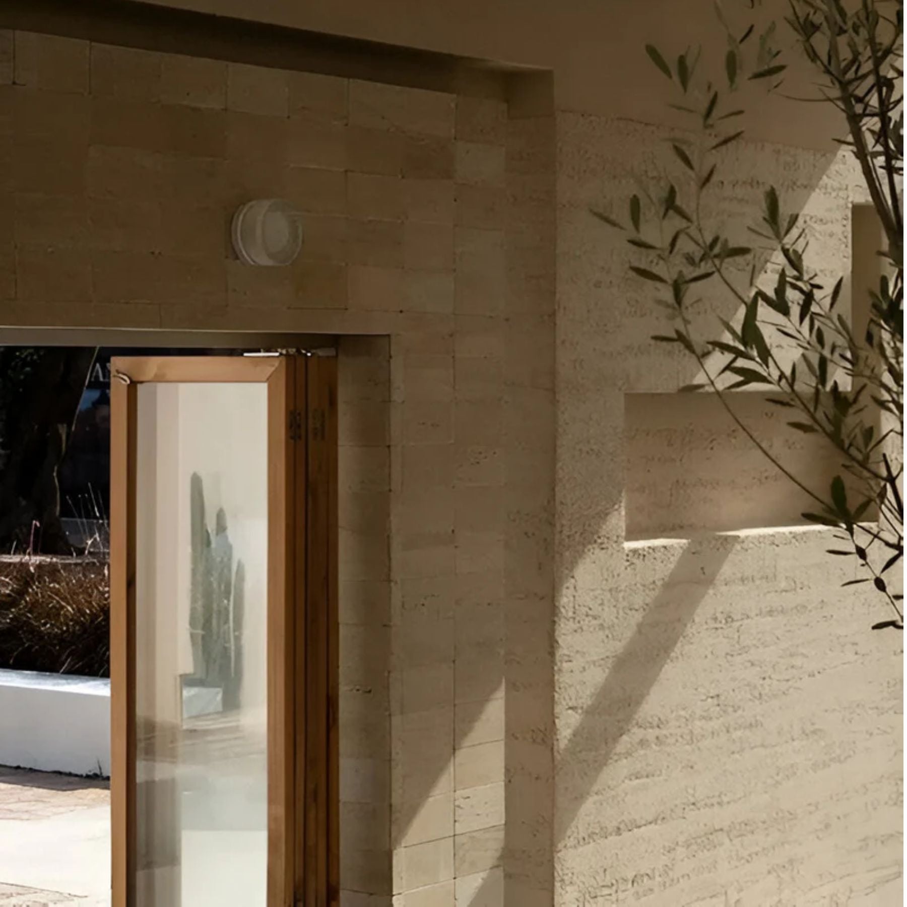 Modern Round Wall Sconce | Amber Glass