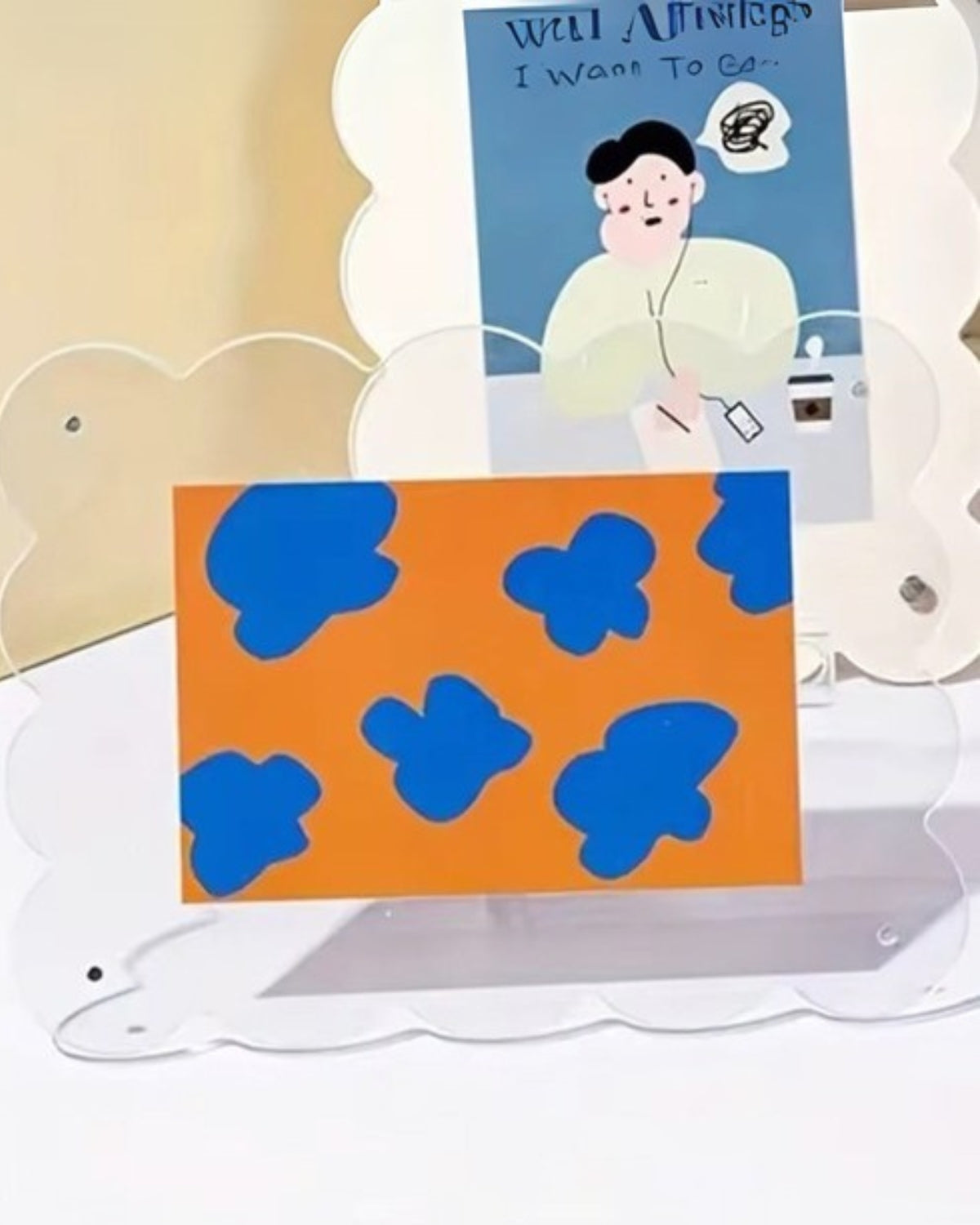 Photo Frame with Scalloped Edge | Acrylic Tabletop